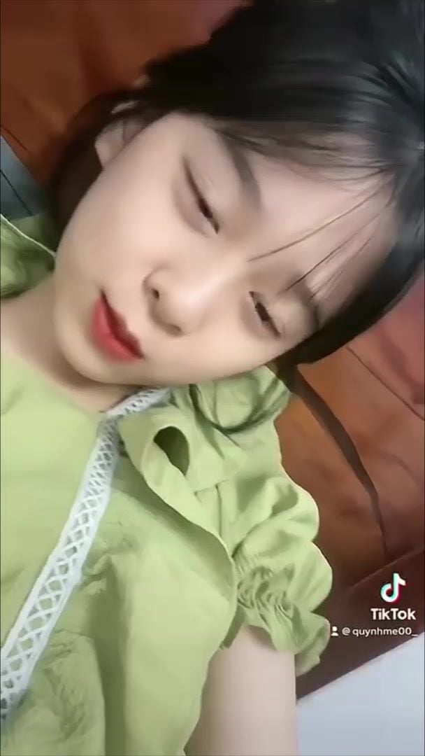 quynh như 2k10 dị mãi mới chịu móc lồn cho anh ny xem